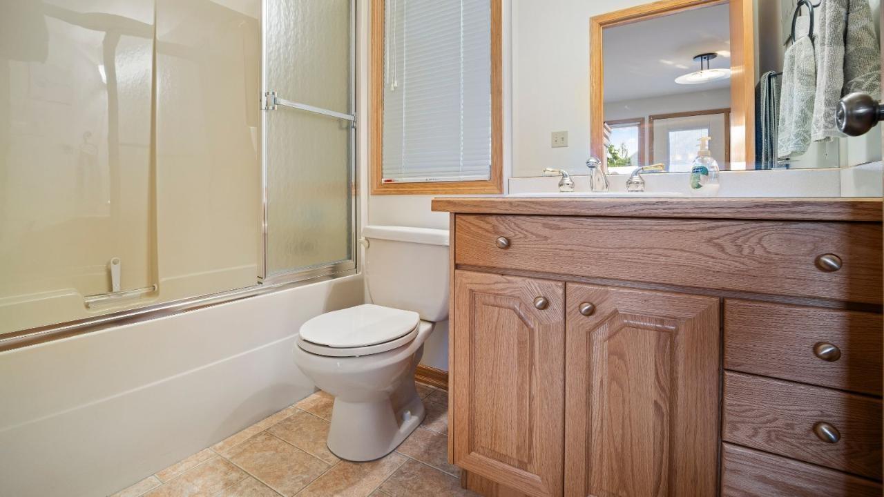 16749 Crawford Creek Road, Crawford Bay, British Columbia  V0B 1E0 - Photo 44 - 2477065