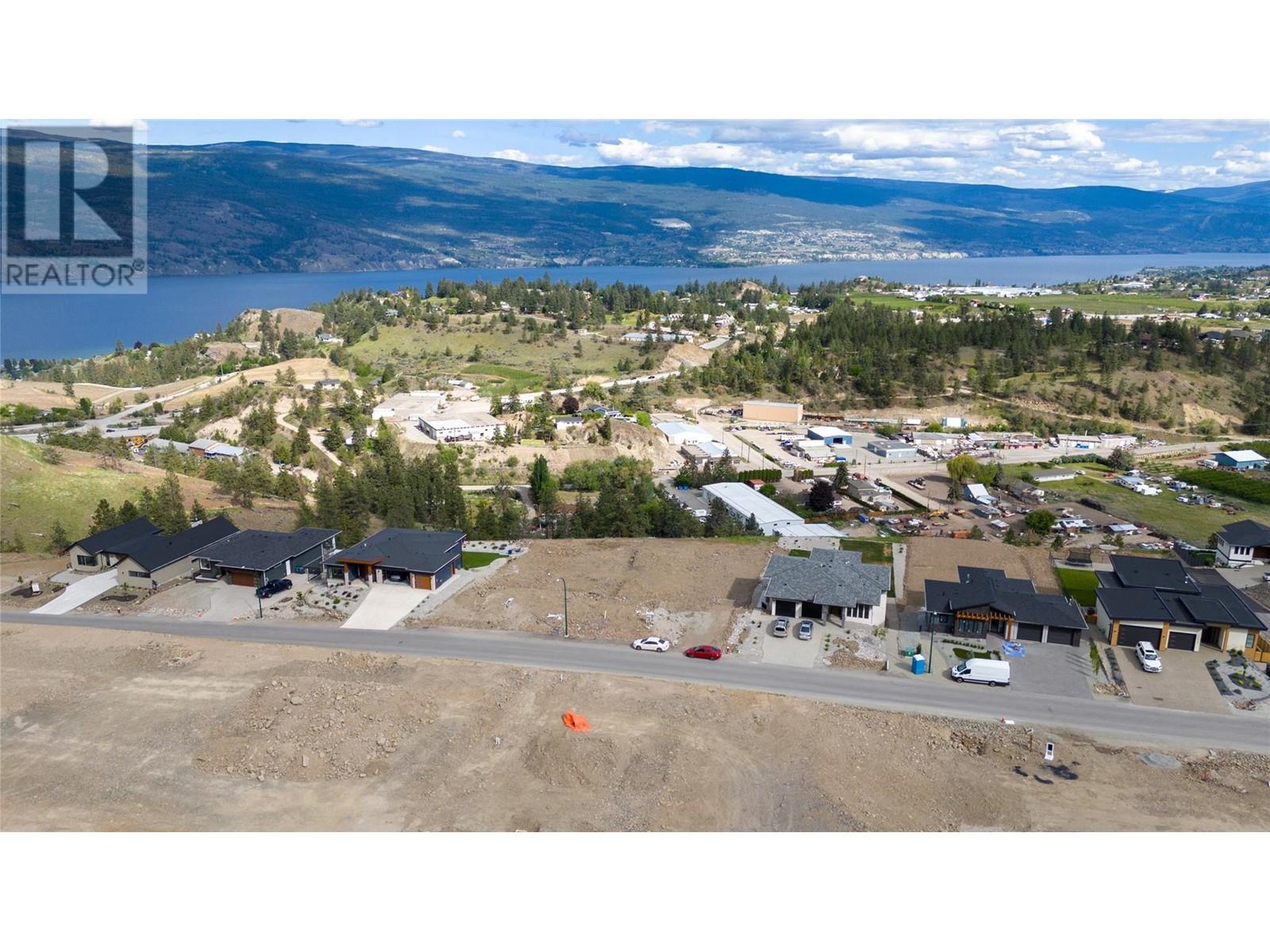 17555 Sanborn Street, Summerland, British Columbia  V0H 1Z6 - Photo 4 - 10314443