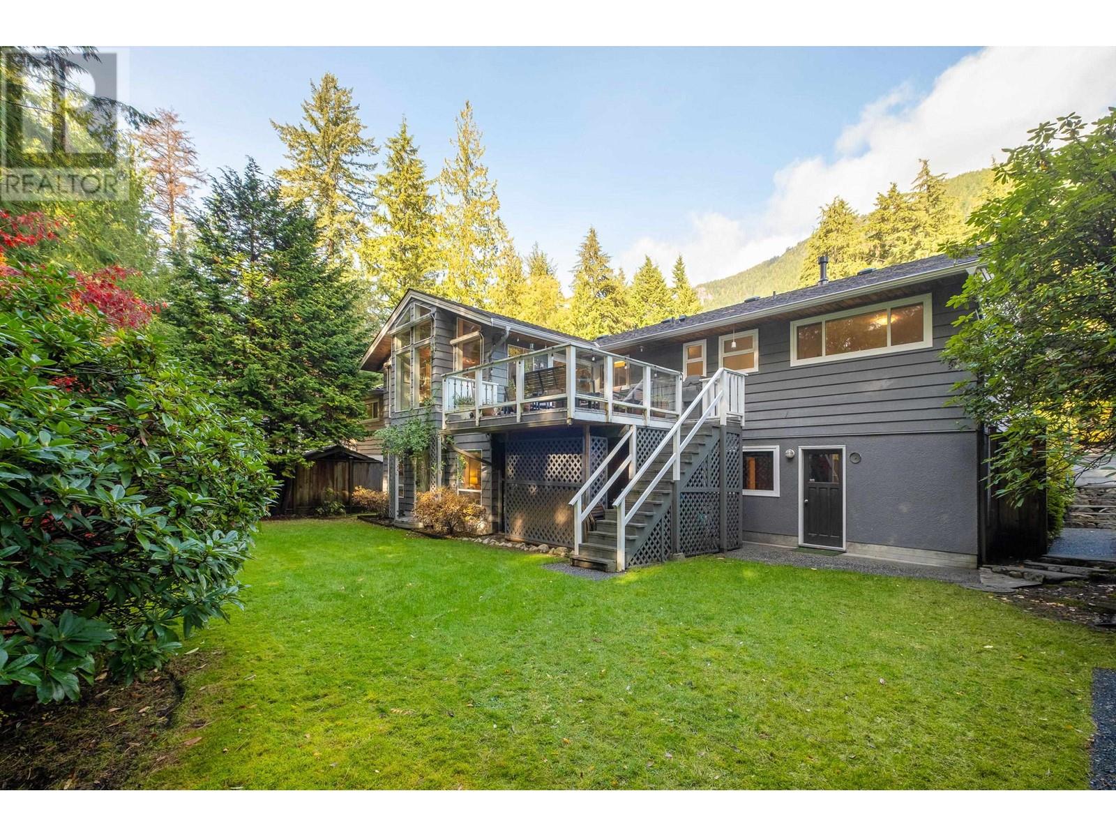 5405 Ranger Avenue, North Vancouver, British Columbia  V7R 3M7 - Photo 1 - R2884803