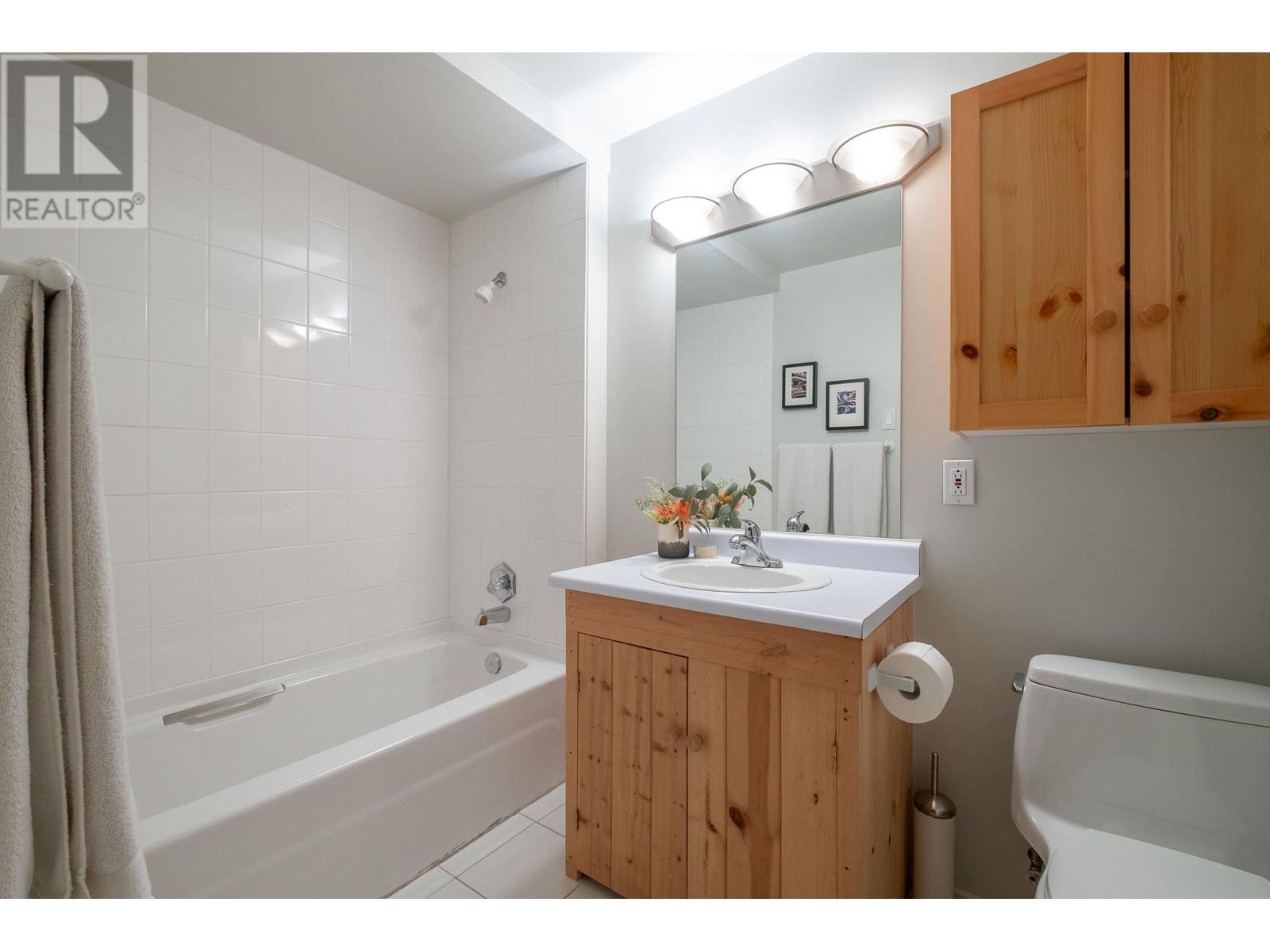 5405 Ranger Avenue, North Vancouver, British Columbia  V7R 3M7 - Photo 31 - R2884803