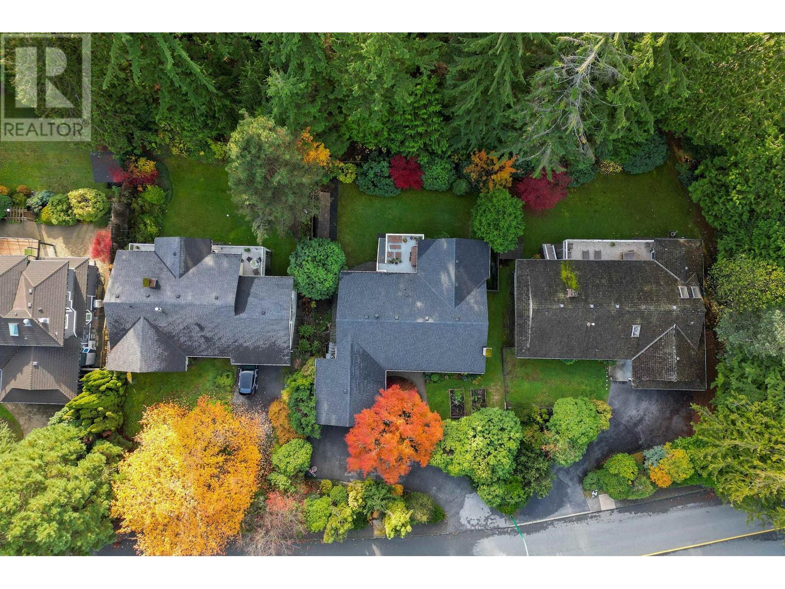5405 Ranger Avenue, North Vancouver, British Columbia  V7R 3M7 - Photo 39 - R2884803