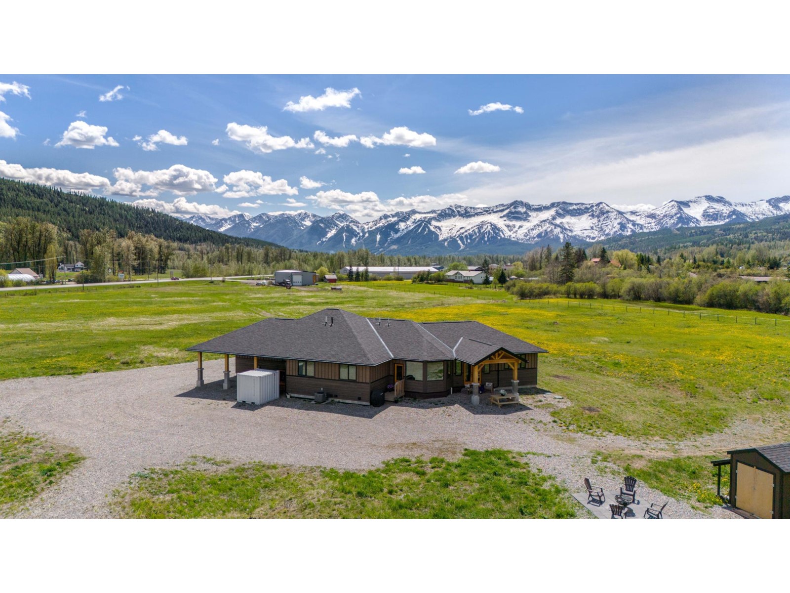6385 Highway 3, Fernie, British Columbia  V0B 1M0 - Photo 1 - 2477109