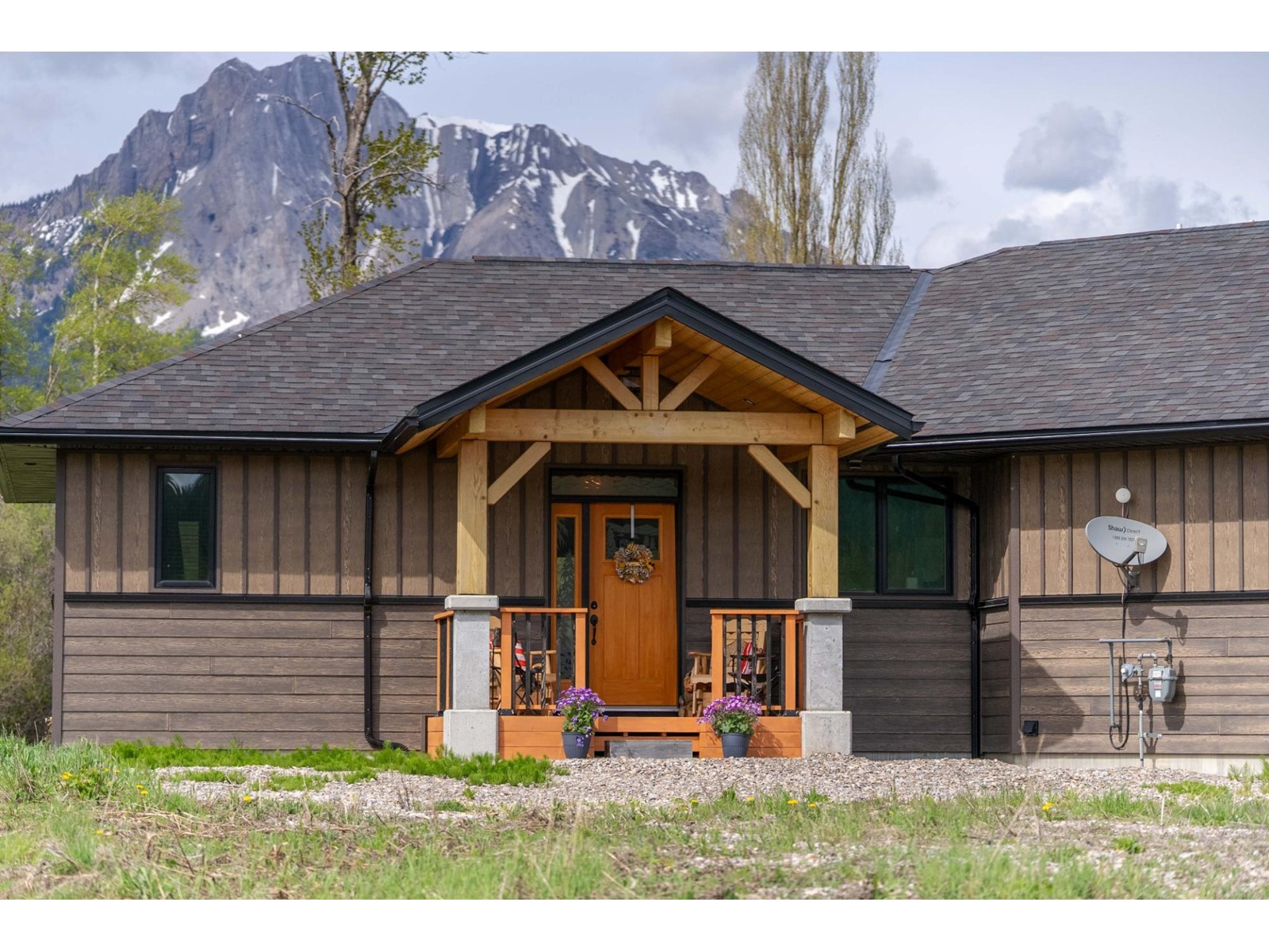 6385 Highway 3, Fernie, British Columbia  V0B 1M0 - Photo 10 - 2477109