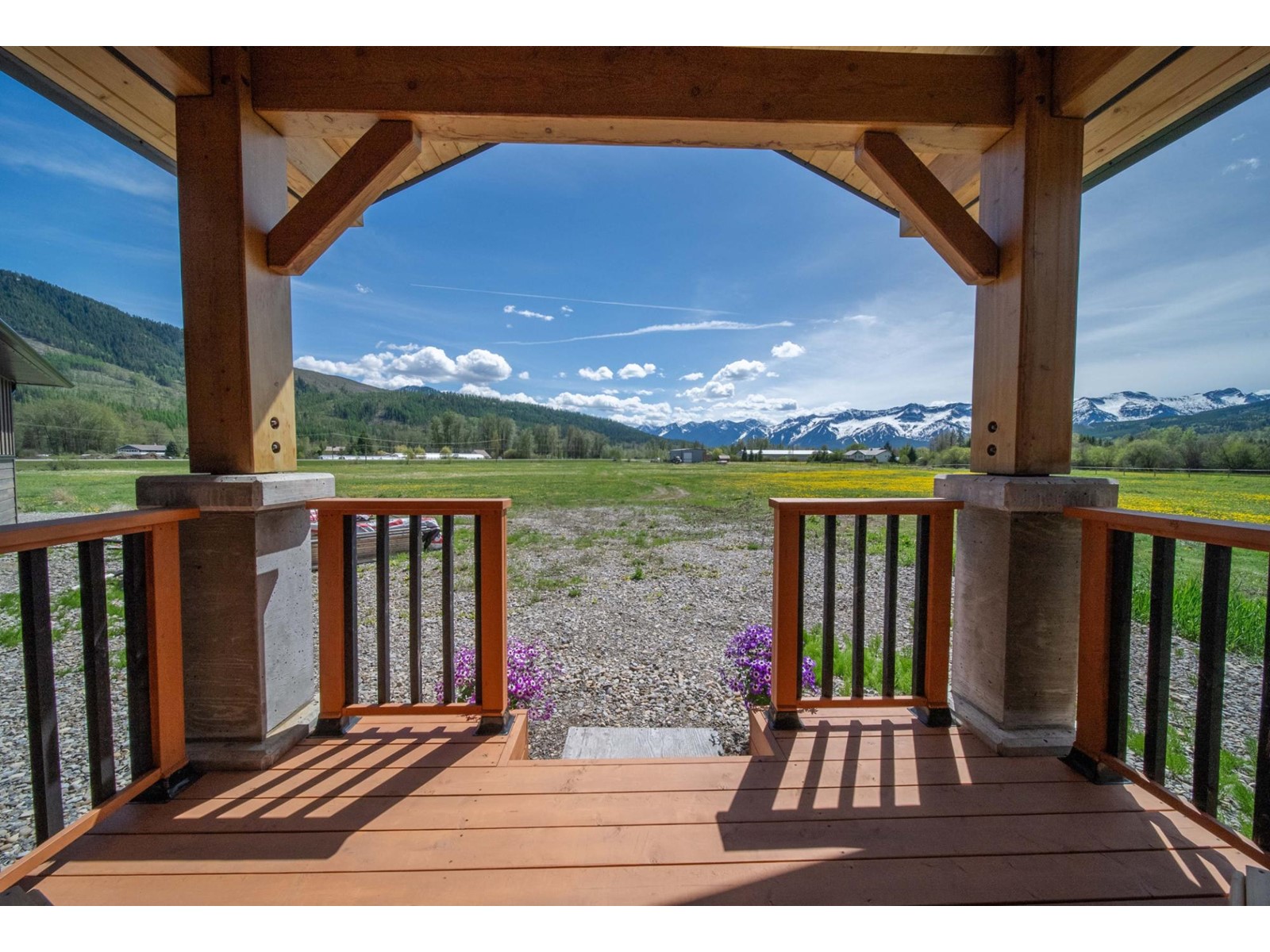 6385 Highway 3, Fernie, British Columbia  V0B 1M0 - Photo 11 - 2477109