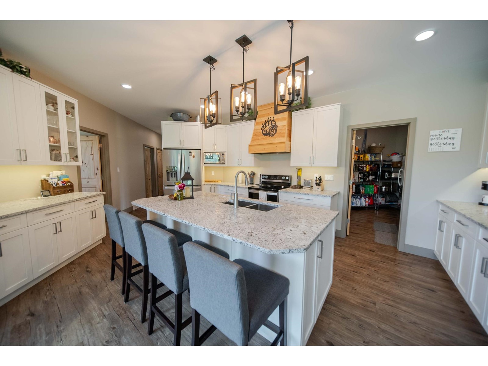 6385 Highway 3, Fernie, British Columbia  V0B 1M0 - Photo 18 - 2477109