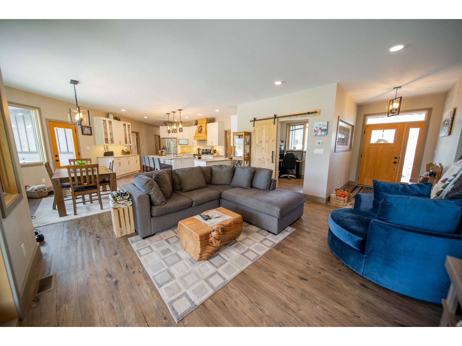 6385 Highway 3, Fernie, British Columbia  V0B 1M0 - Photo 30 - 2477109