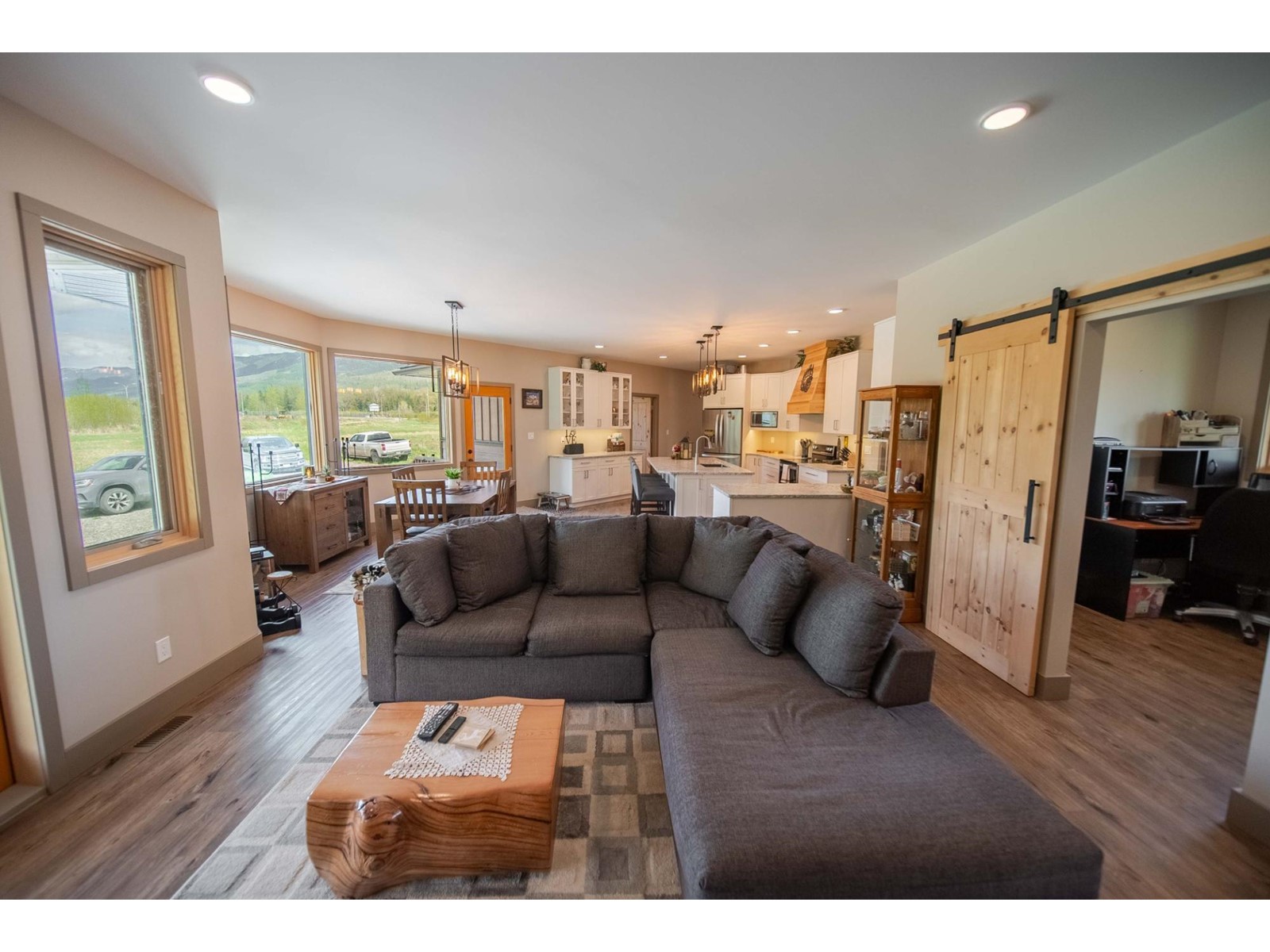 6385 Highway 3, Fernie, British Columbia  V0B 1M0 - Photo 31 - 2477109