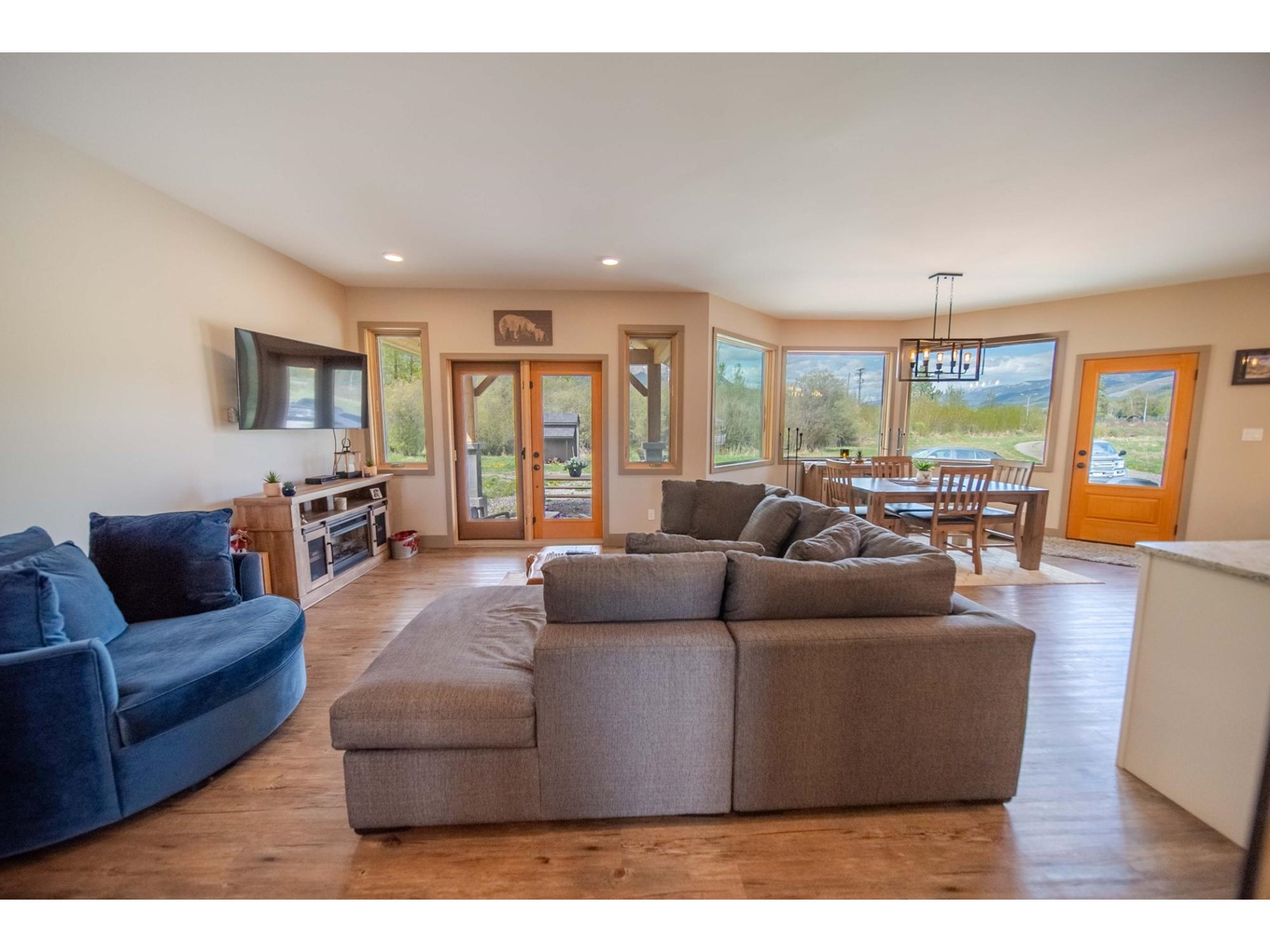 6385 Highway 3, Fernie, British Columbia  V0B 1M0 - Photo 33 - 2477109