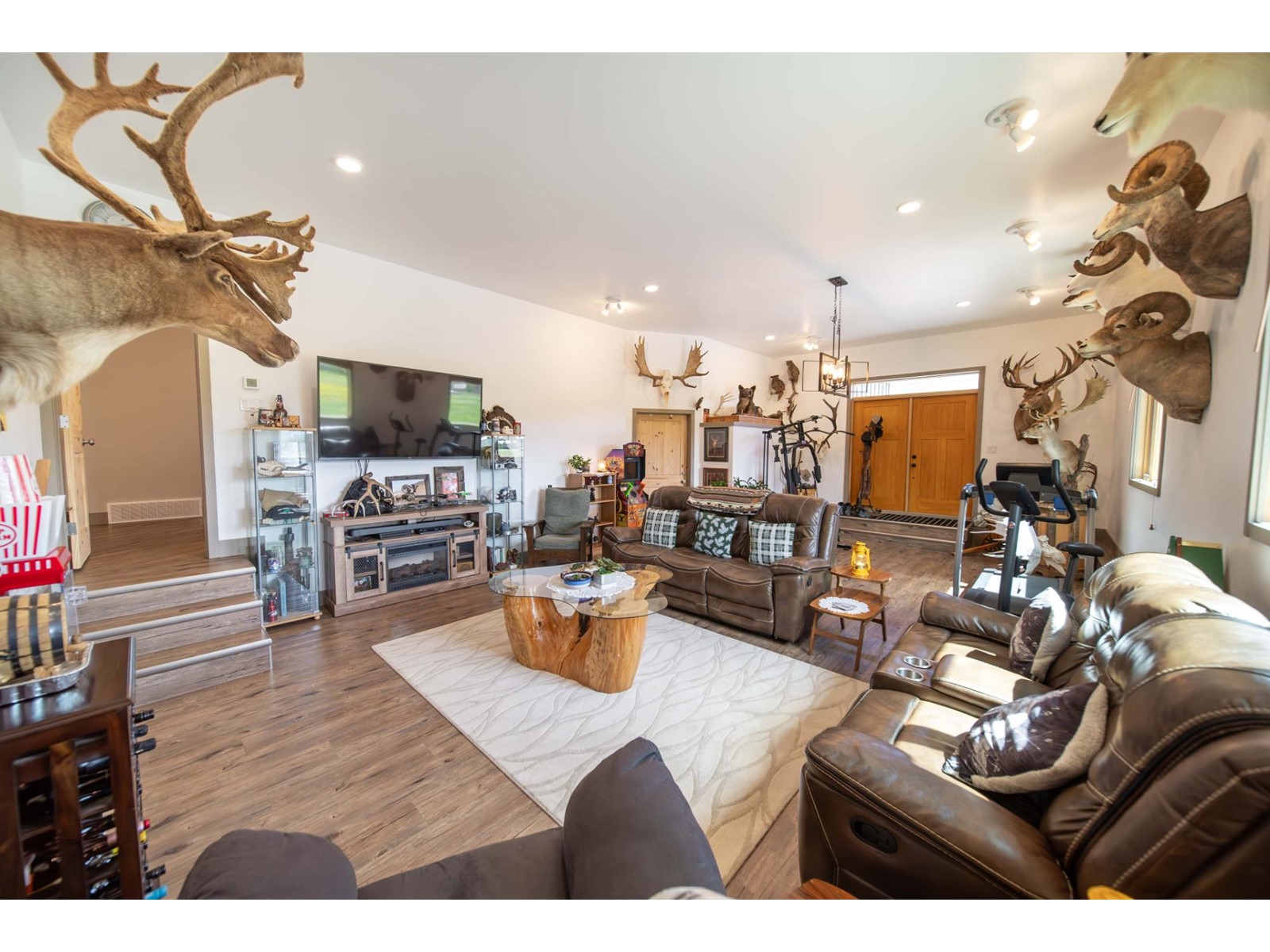 6385 Highway 3, Fernie, British Columbia  V0B 1M0 - Photo 48 - 2477109