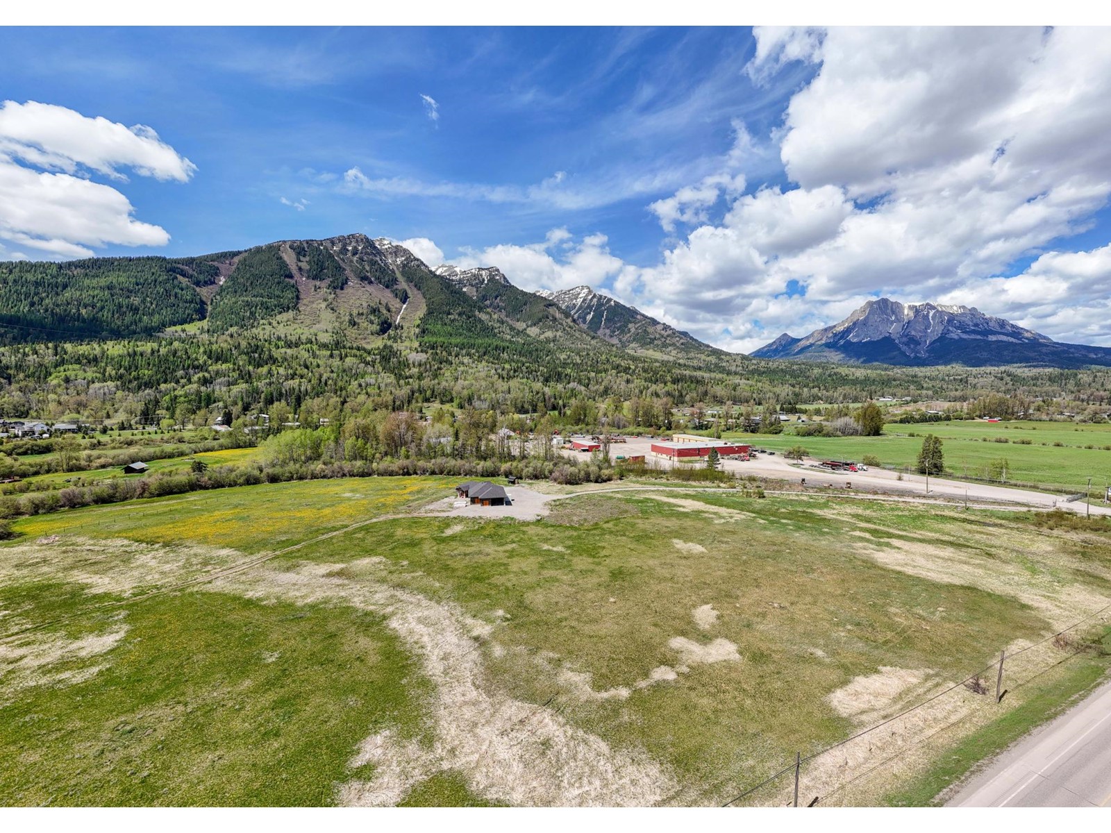6385 Highway 3, Fernie, British Columbia  V0B 1M0 - Photo 72 - 2477109