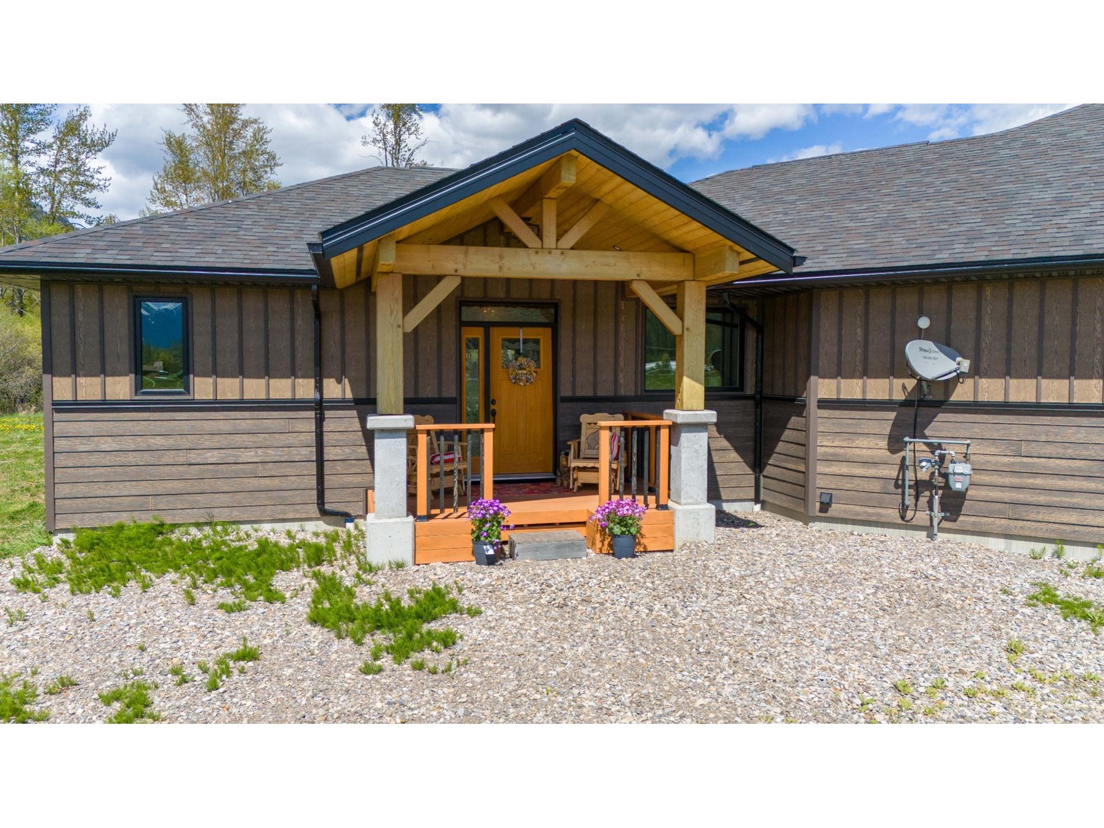 6385 Highway 3, Fernie, British Columbia  V0B 1M0 - Photo 9 - 2477109