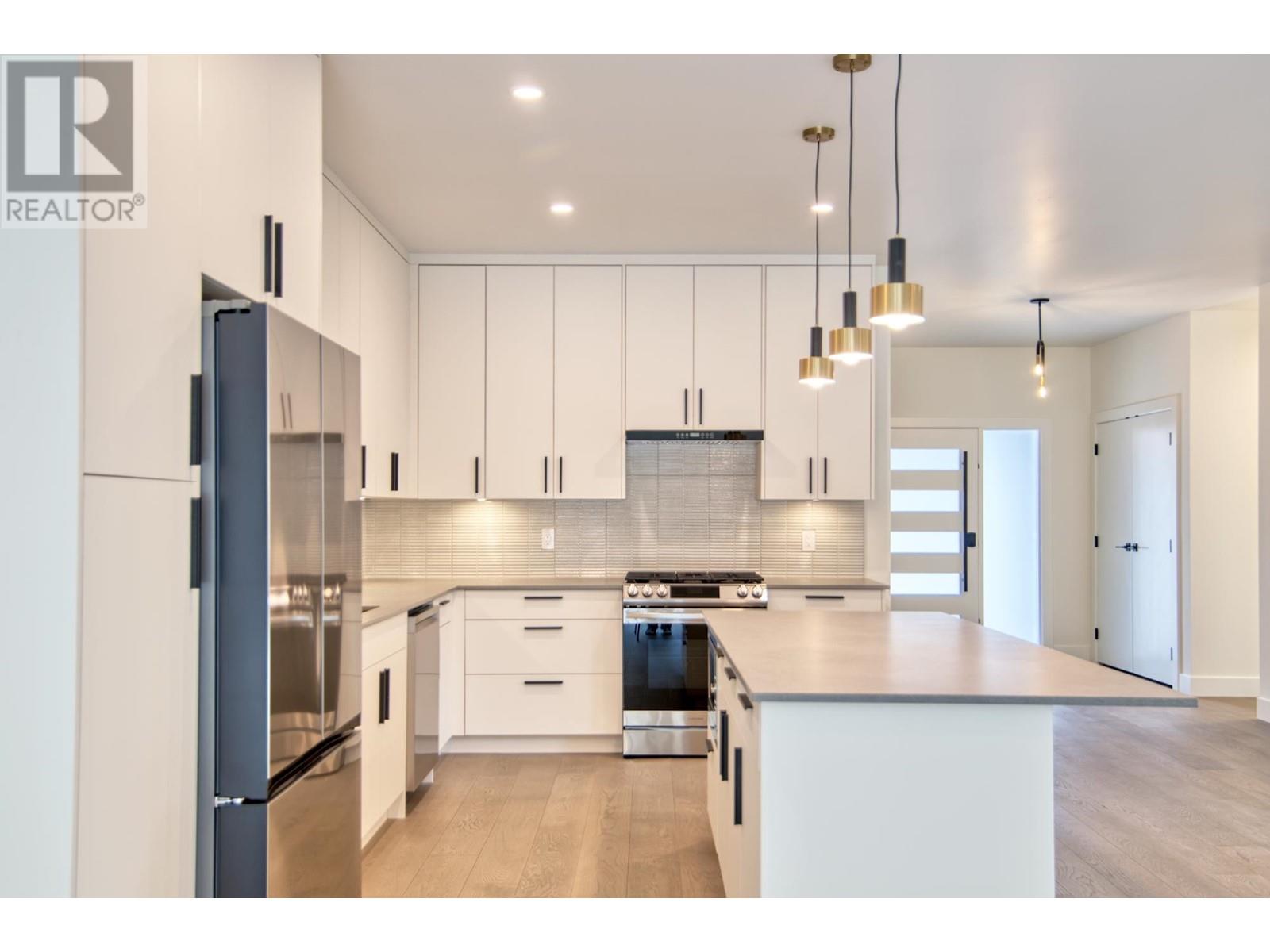 5409 Stellar Way, Sechelt, British Columbia  V7Z 0M1 - Photo 15 - R2884986