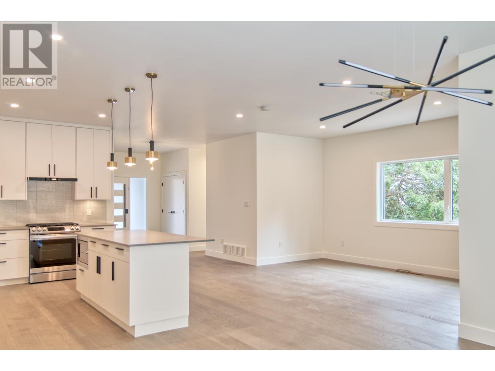 5409 Stellar Way, Sechelt, British Columbia  V7Z 0M1 - Photo 16 - R2884986