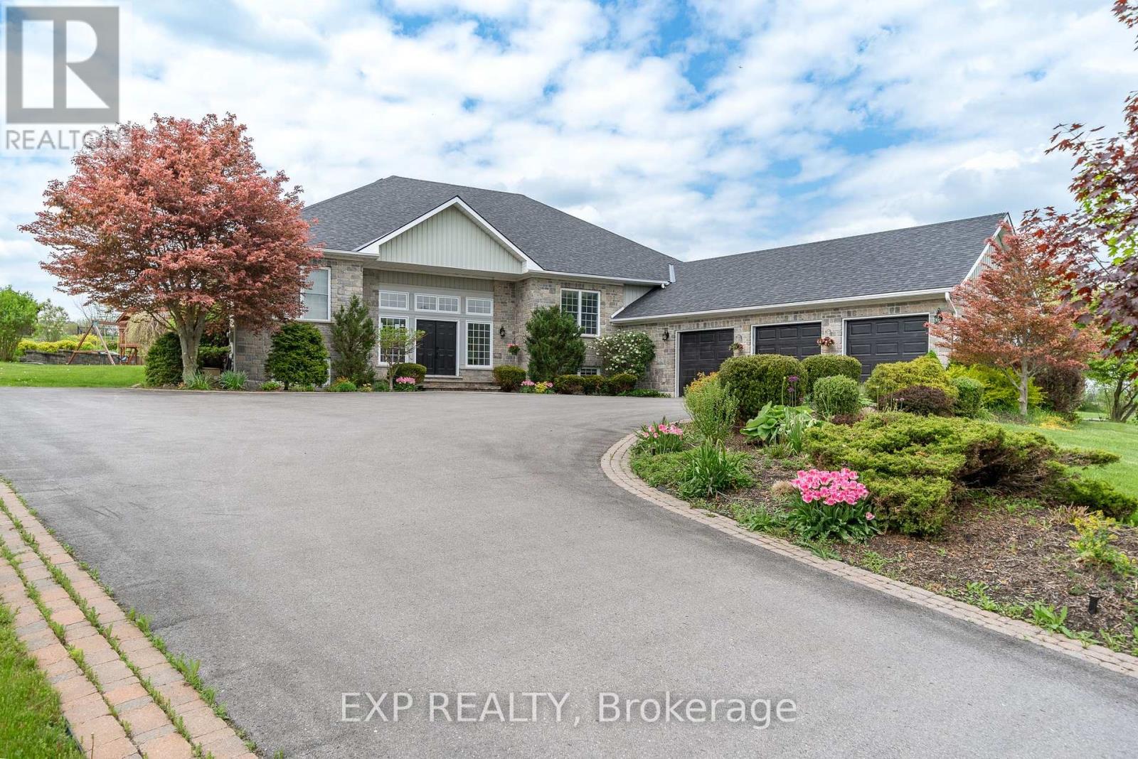 107 COUNTRYCHARM DRIVE, belleville, Ontario