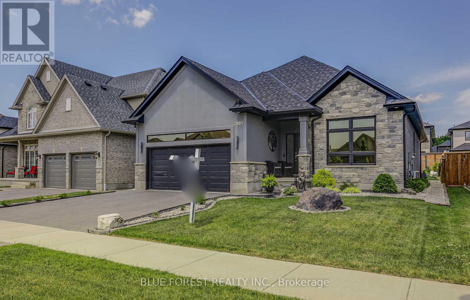 1 ROYAL CRESCENT, southwold, Ontario