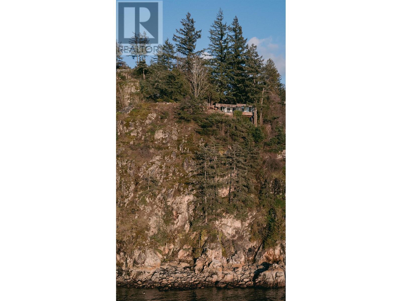 6664 Marine Drive, West Vancouver, British Columbia  V7W 2S9 - Photo 14 - R2885083