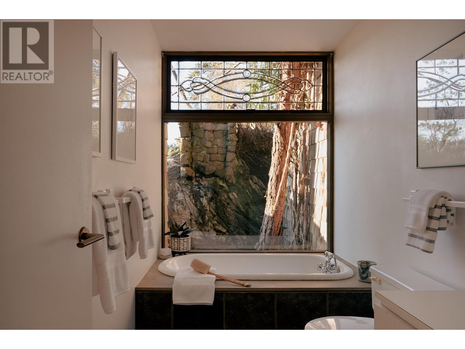 6664 Marine Drive, West Vancouver, British Columbia  V7W 2S9 - Photo 27 - R2885083