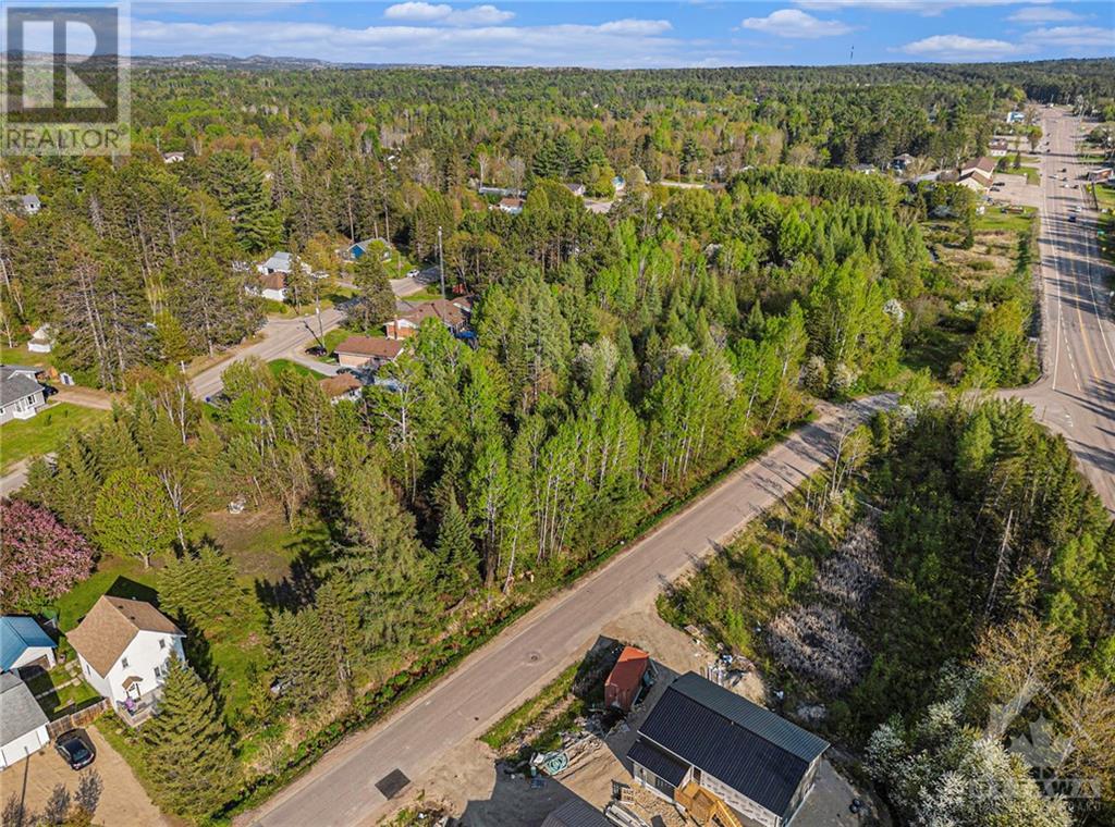 Lt3 Con9 Munro Street, Chalk River, Ontario K0J 1J0 (26924061) Paul