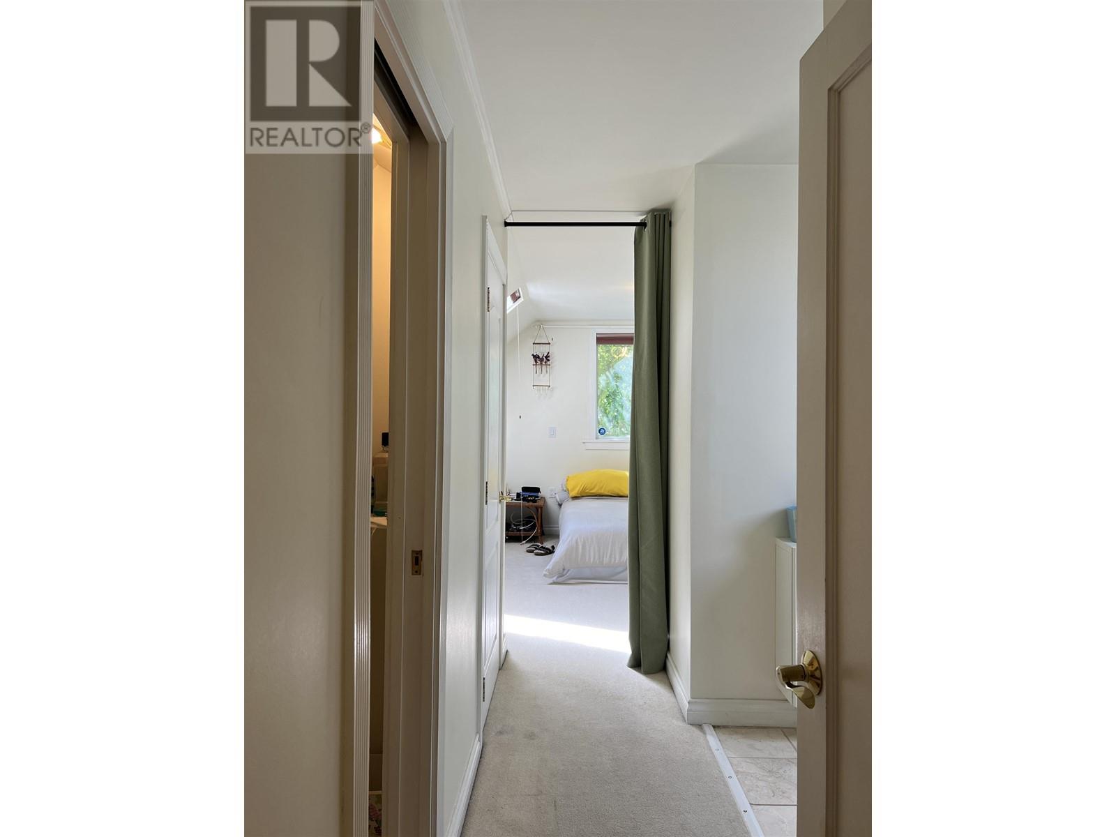 Listing Picture 12 of 19 : 2146 W 33RD AVENUE, Vancouver / 溫哥華 - 魯藝地產 Yvonne Lu Group - MLS Medallion Club Member