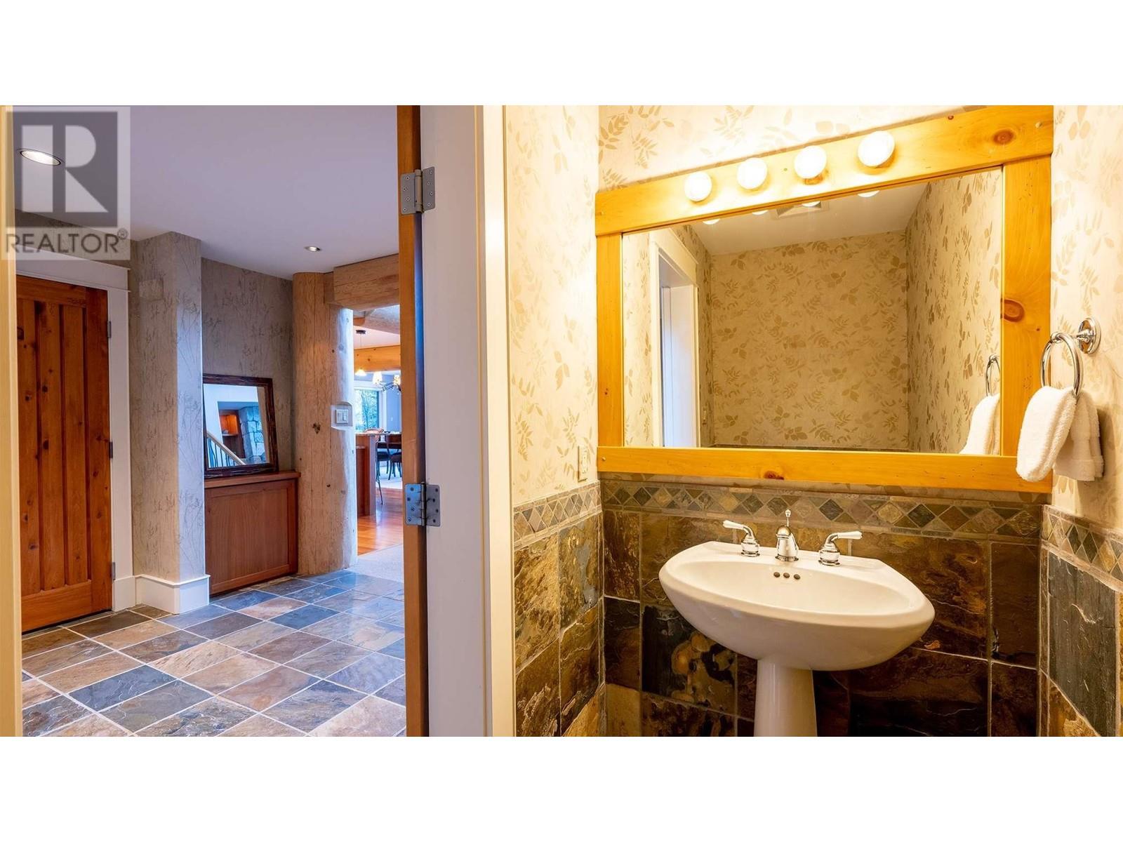 4942 Horstman Lane, Whistler, British Columbia V0N 1B4 - Photo 13 - R2885453