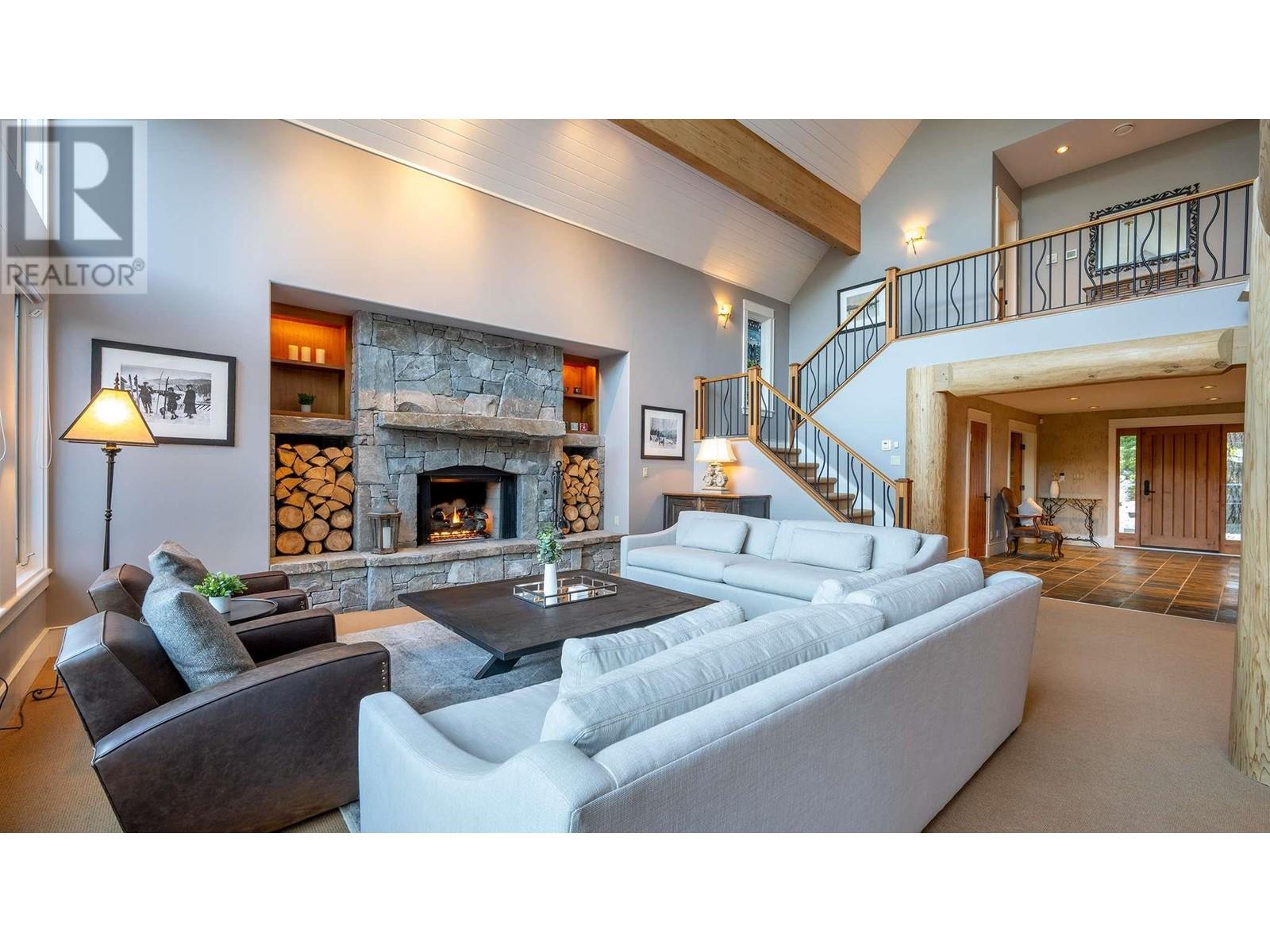 4942 Horstman Lane, Whistler, British Columbia V0N 1B4 - Photo 3 - R2885453