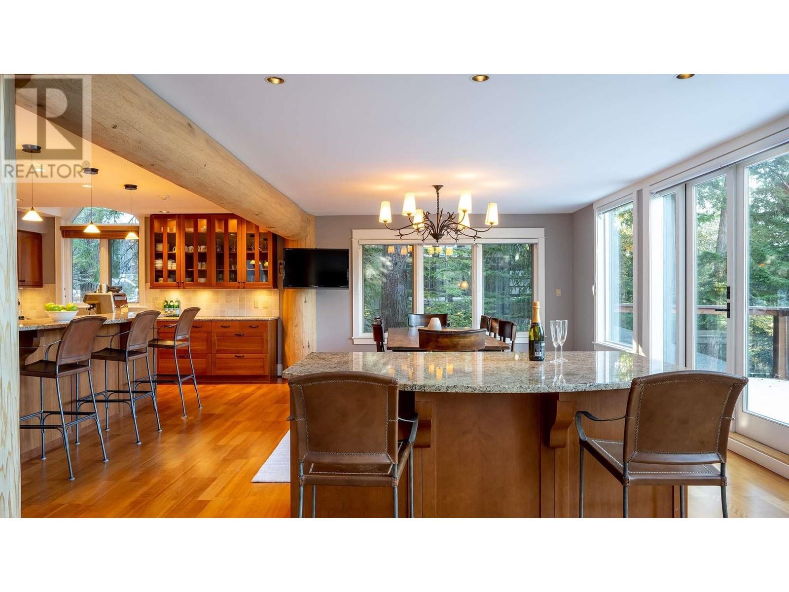 4942 Horstman Lane, Whistler, British Columbia V0N 1B4 - Photo 5 - R2885453