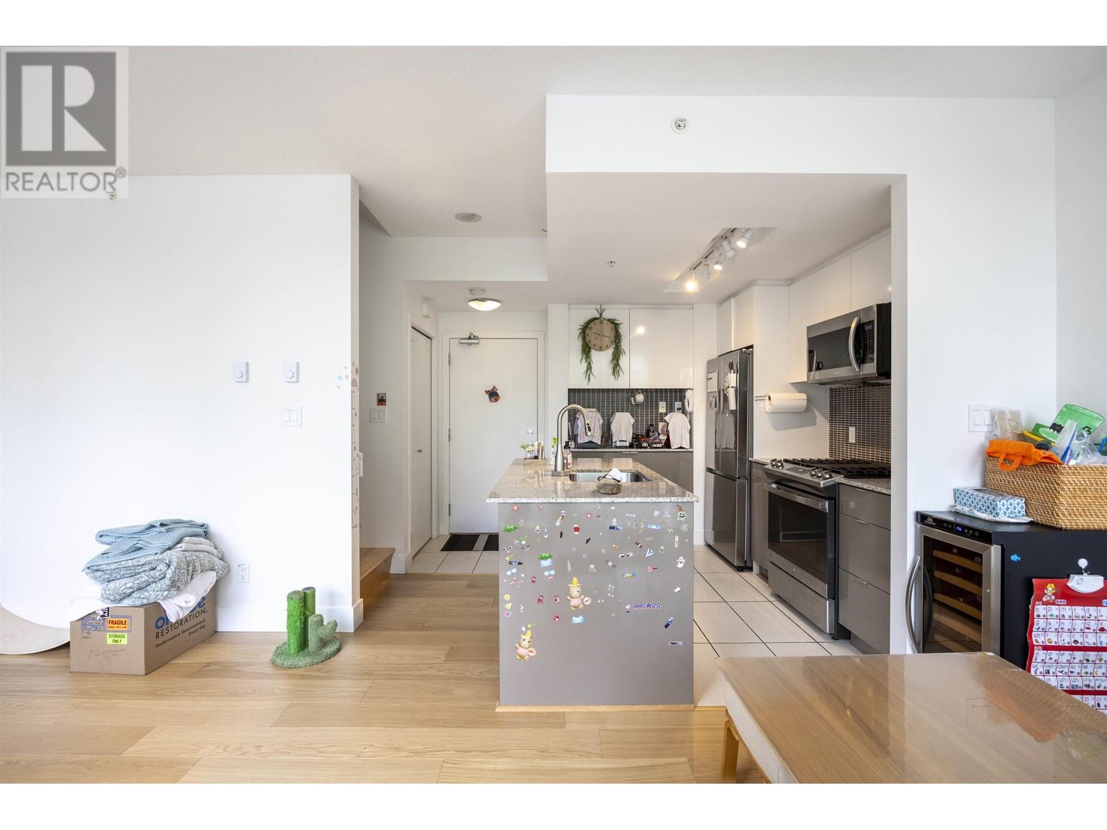 208 4808 Hazel Street, Burnaby, British Columbia  V5H 0A2 - Photo 5 - R2885469