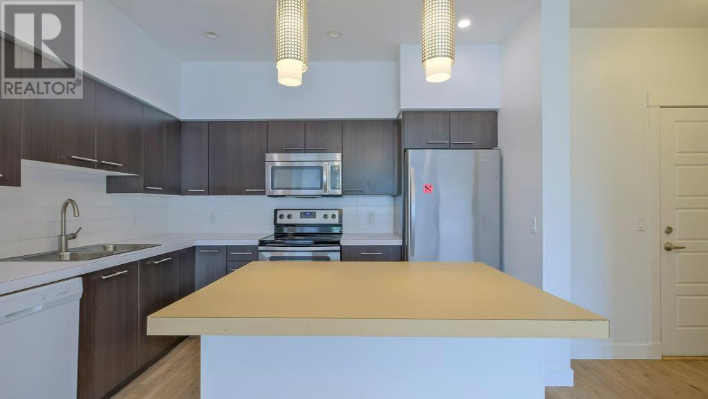 Property at 985 Academy Way Unit# 101 image 4