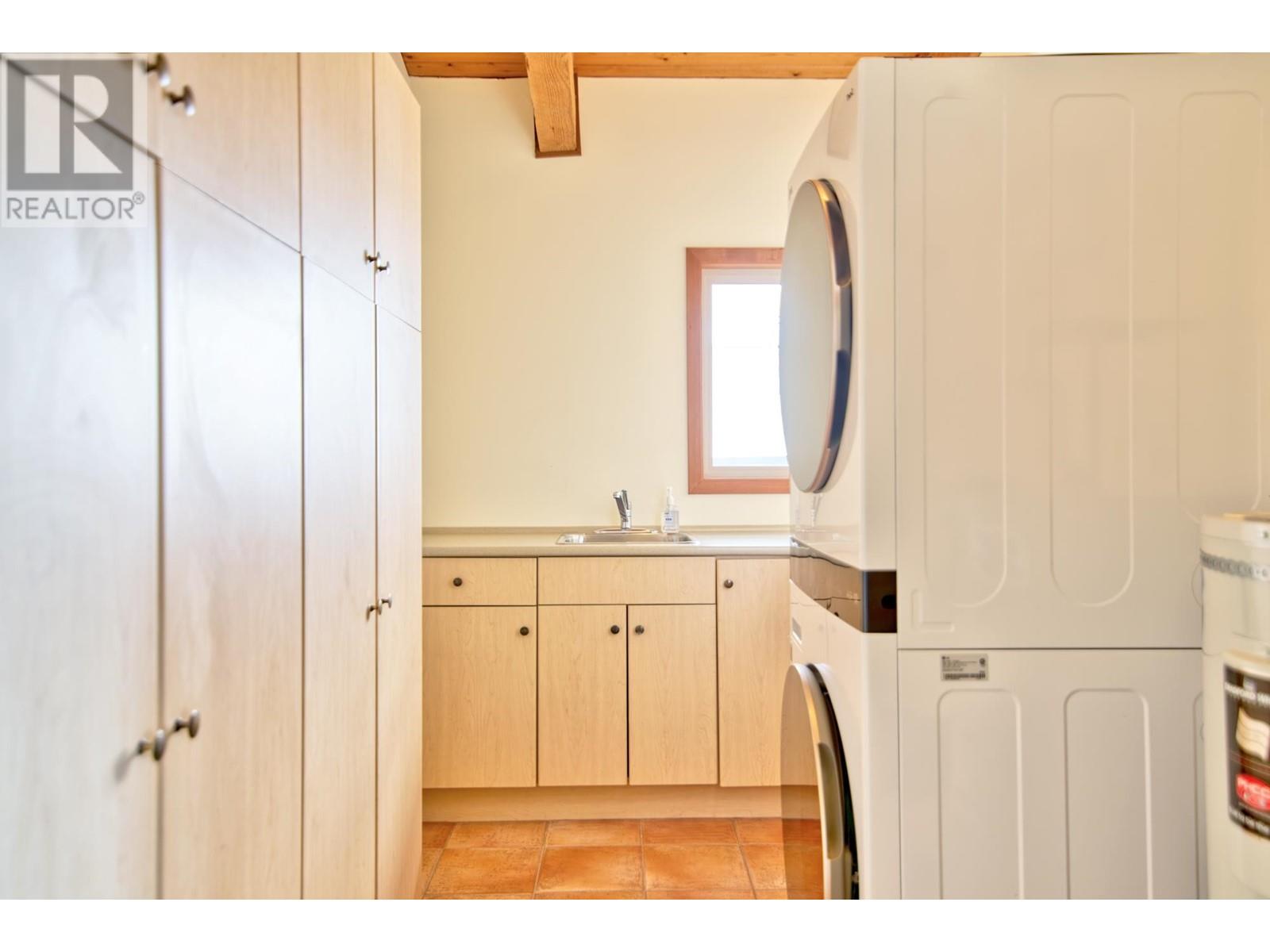 6325 Sunshine Coast Highway, Sechelt, British Columbia  V7Z 0M3 - Photo 32 - R2884344