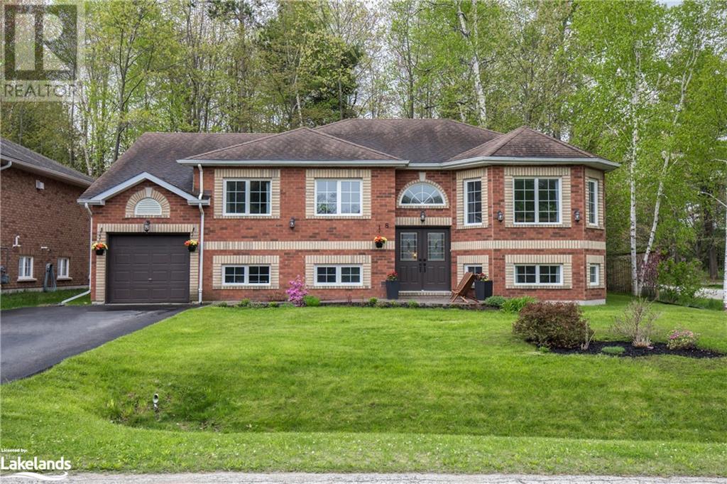 8 CALDAS Circle, wasaga beach, Ontario