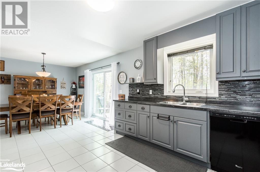 8 Caldas Circle, Wasaga Beach, Ontario  L9Z 1L1 - Photo 14 - 40571374