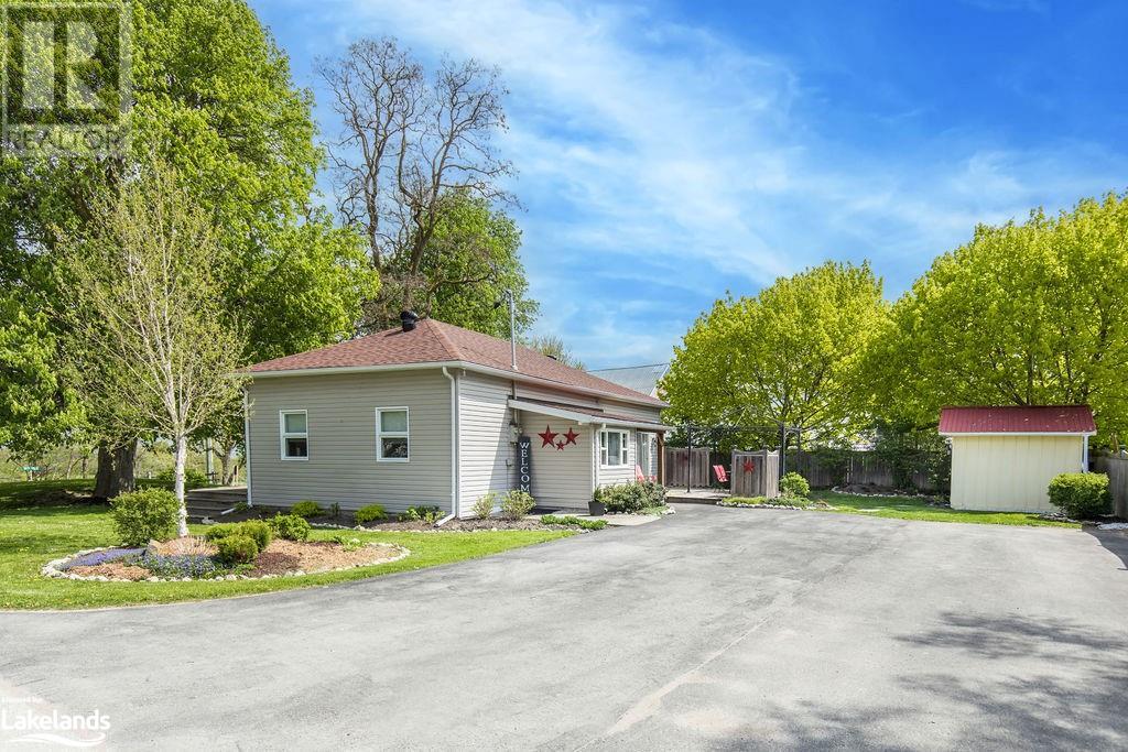 1 ERIE Street, duntroon, Ontario