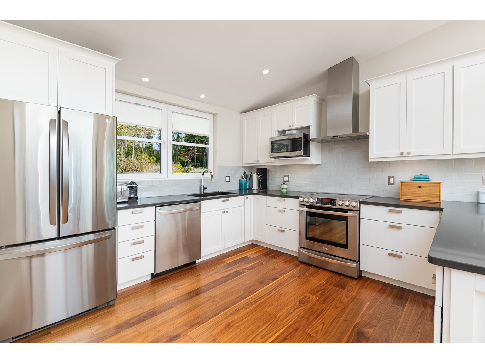 17246 Pilot Bay Road, Crawford Bay, British Columbia  V0B 1X0 - Photo 9 - 2477142