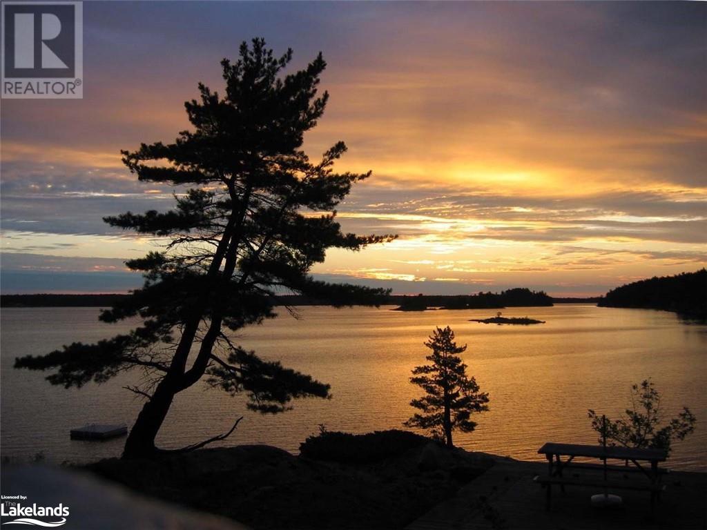 84 ROSE Island, carling, Ontario