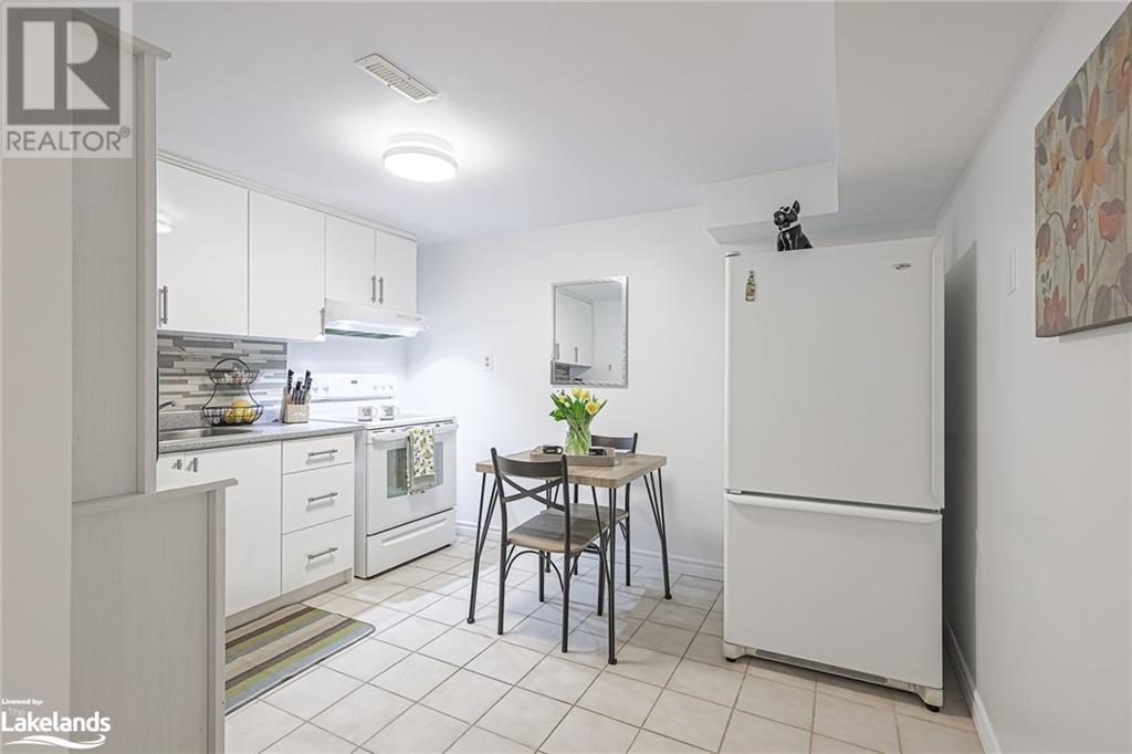 1765 Pickmere Court, Mississauga, Ontario  L4X 1Z3 - Photo 38 - 40592514