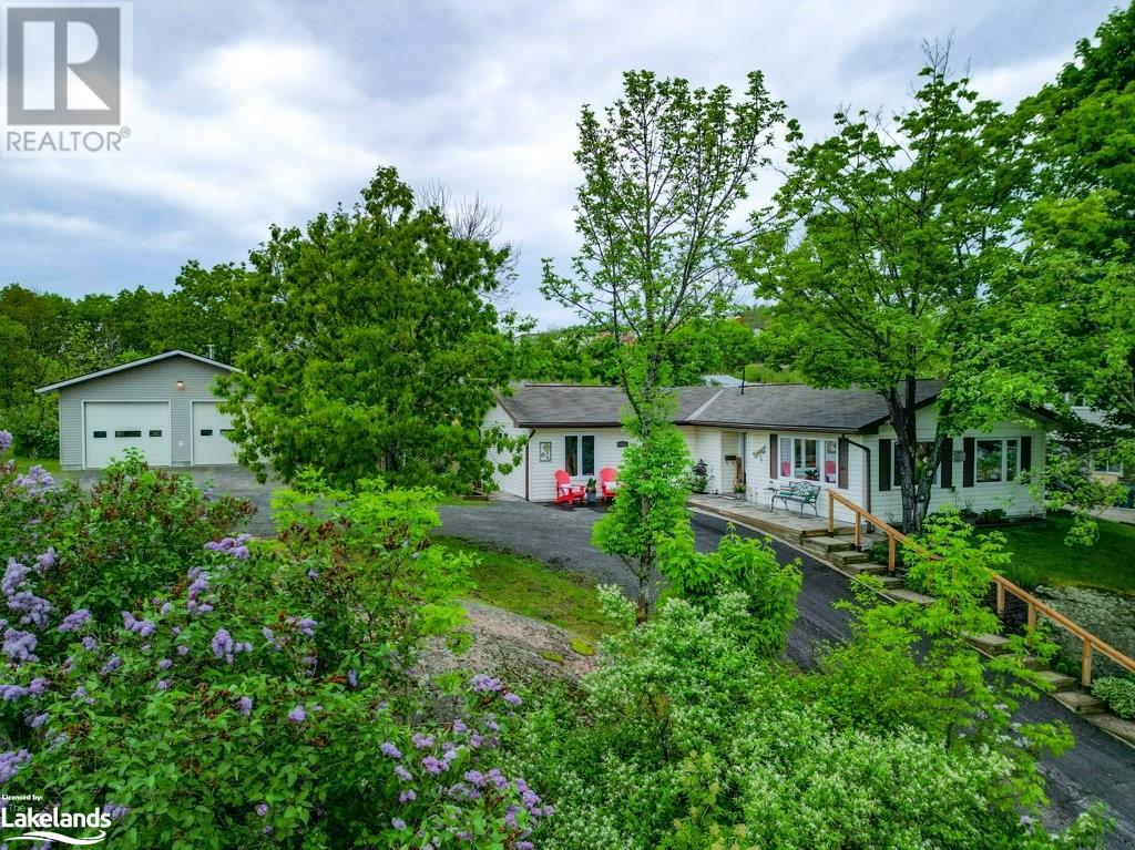 55 Forest Street, Parry Sound, Ontario  P2A 2R2 - Photo 3 - 40592586