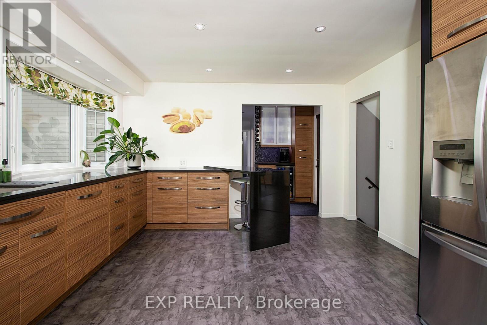 25 Demeyere Avenue, Tillsonburg, Ontario  N4G 4Y2 - Photo 11 - X8361978