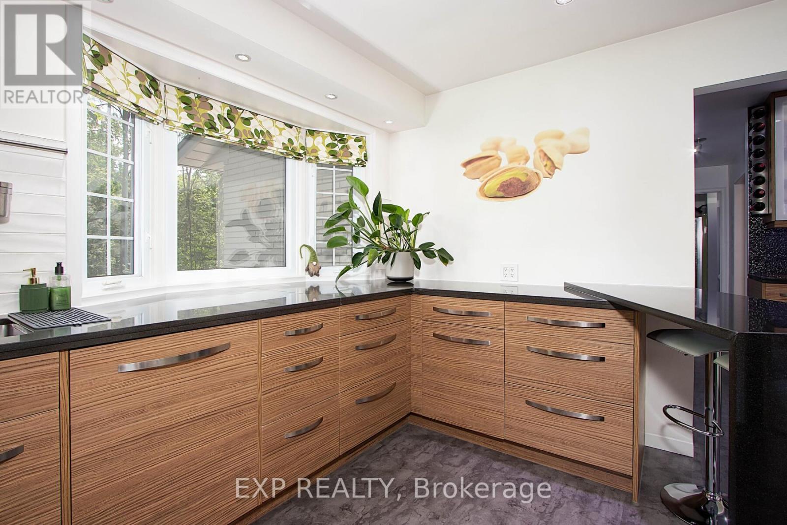 25 Demeyere Avenue, Tillsonburg, Ontario  N4G 4Y2 - Photo 12 - X8361978