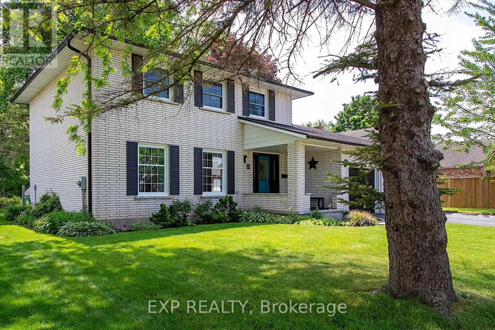 25 Demeyere Avenue, Tillsonburg, Ontario  N4G 4Y2 - Photo 3 - X8361978