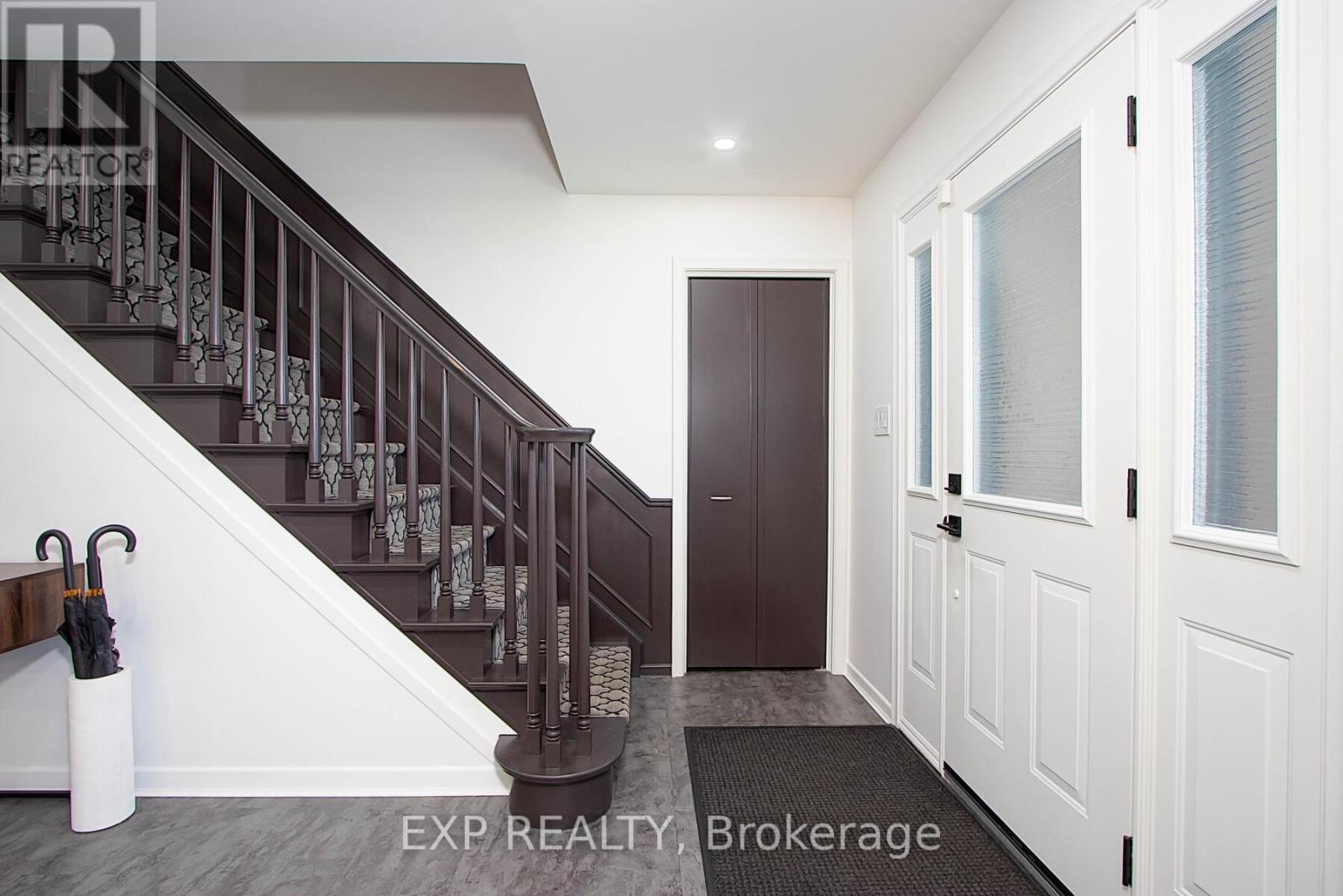 25 Demeyere Avenue, Tillsonburg, Ontario  N4G 4Y2 - Photo 5 - X8361978