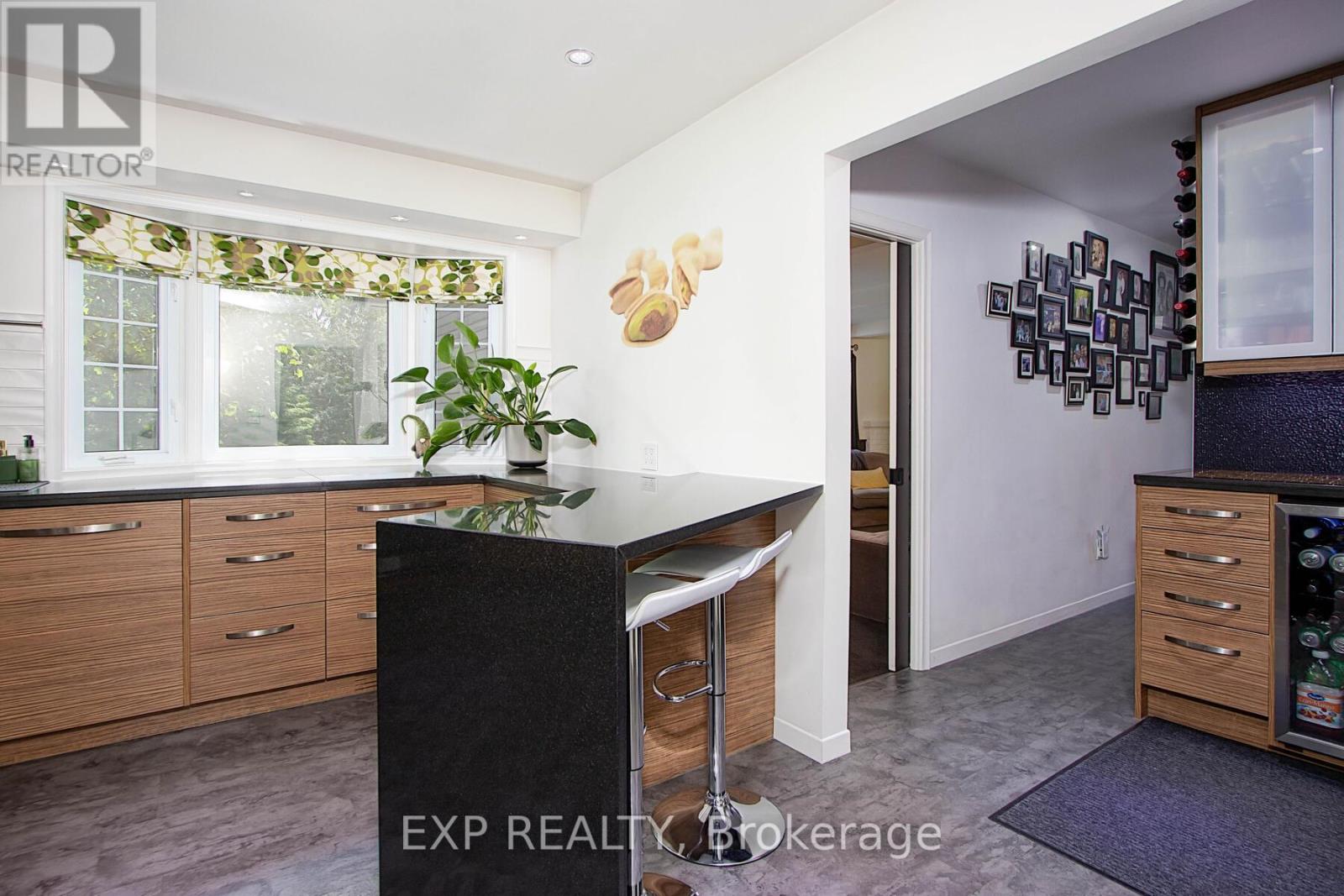 25 Demeyere Avenue, Tillsonburg, Ontario  N4G 4Y2 - Photo 6 - X8361978