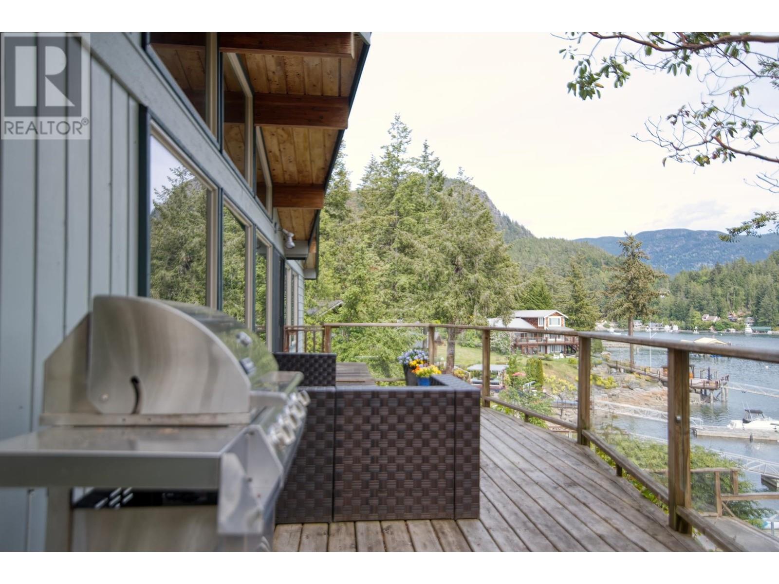 4975 Panorama Drive, Garden Bay, British Columbia  V0N 1S0 - Photo 18 - R2885767