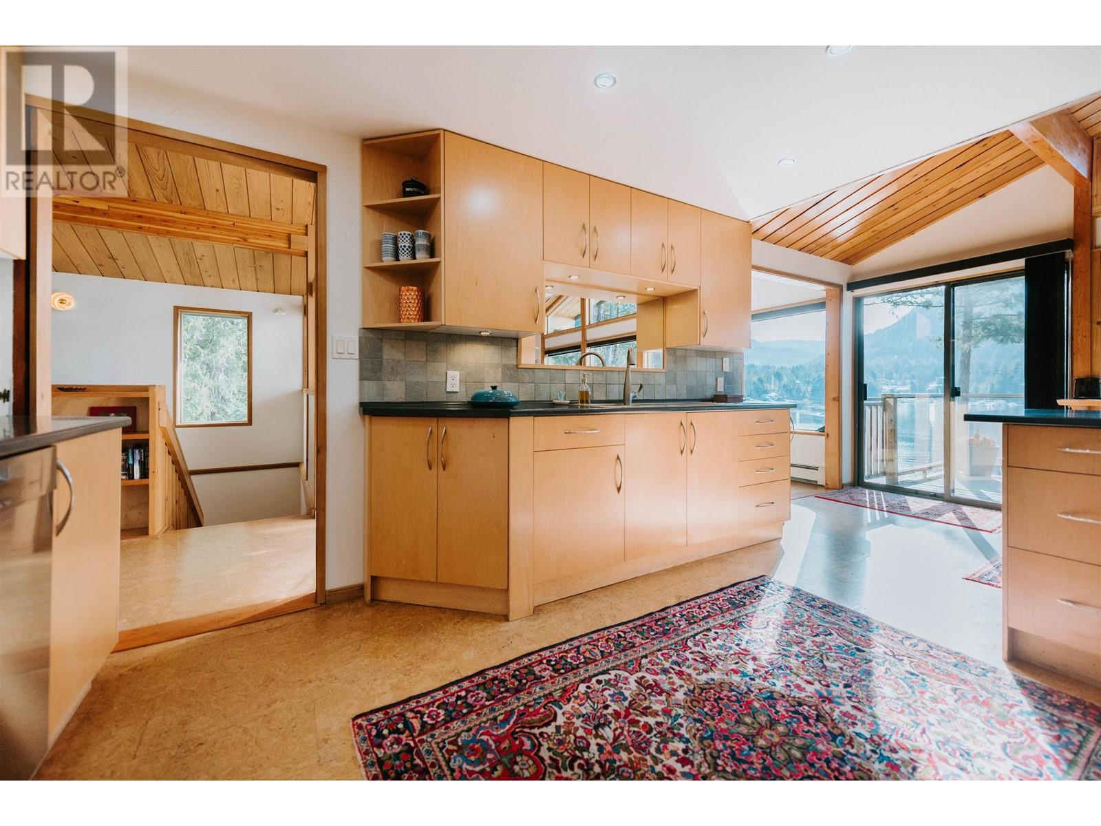 4975 Panorama Drive, Garden Bay, British Columbia  V0N 1S0 - Photo 19 - R2885767