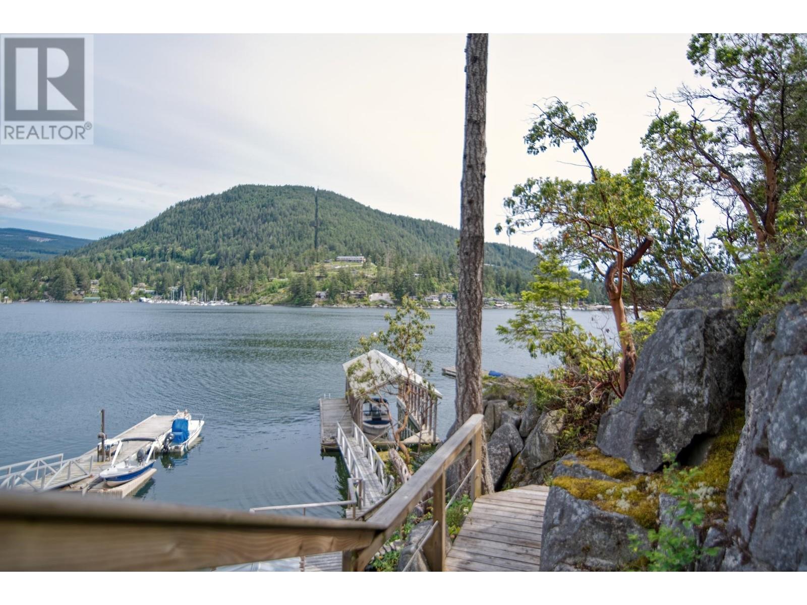 4975 Panorama Drive, Garden Bay, British Columbia  V0N 1S0 - Photo 37 - R2885767