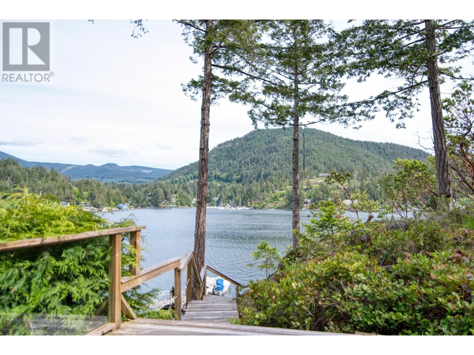 4975 Panorama Drive, Garden Bay, British Columbia  V0N 1S0 - Photo 7 - R2885767