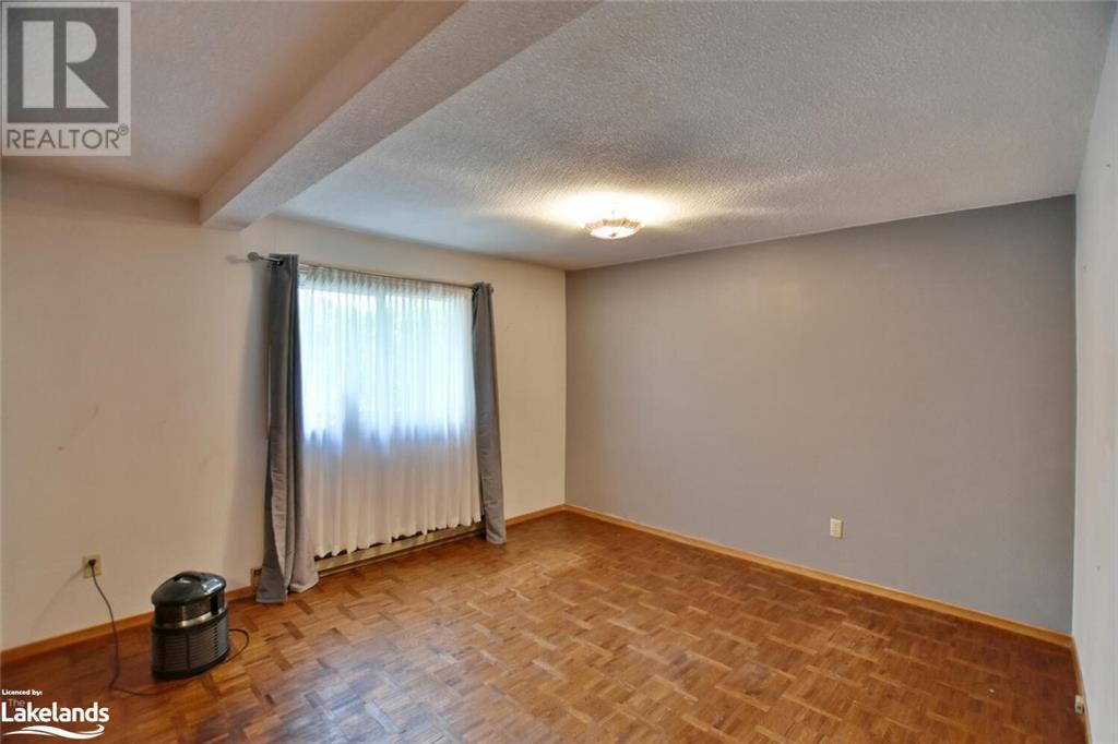 76 32nd Street S, Wasaga Beach, Ontario  L9Z 2S5 - Photo 8 - 40591271