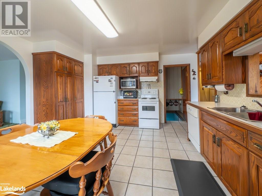 8 Almonte Street, Parry Sound, Ontario  P2A 2J8 - Photo 13 - 40562684