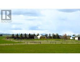 33097 Township Road 250, rural rocky view county, Alberta