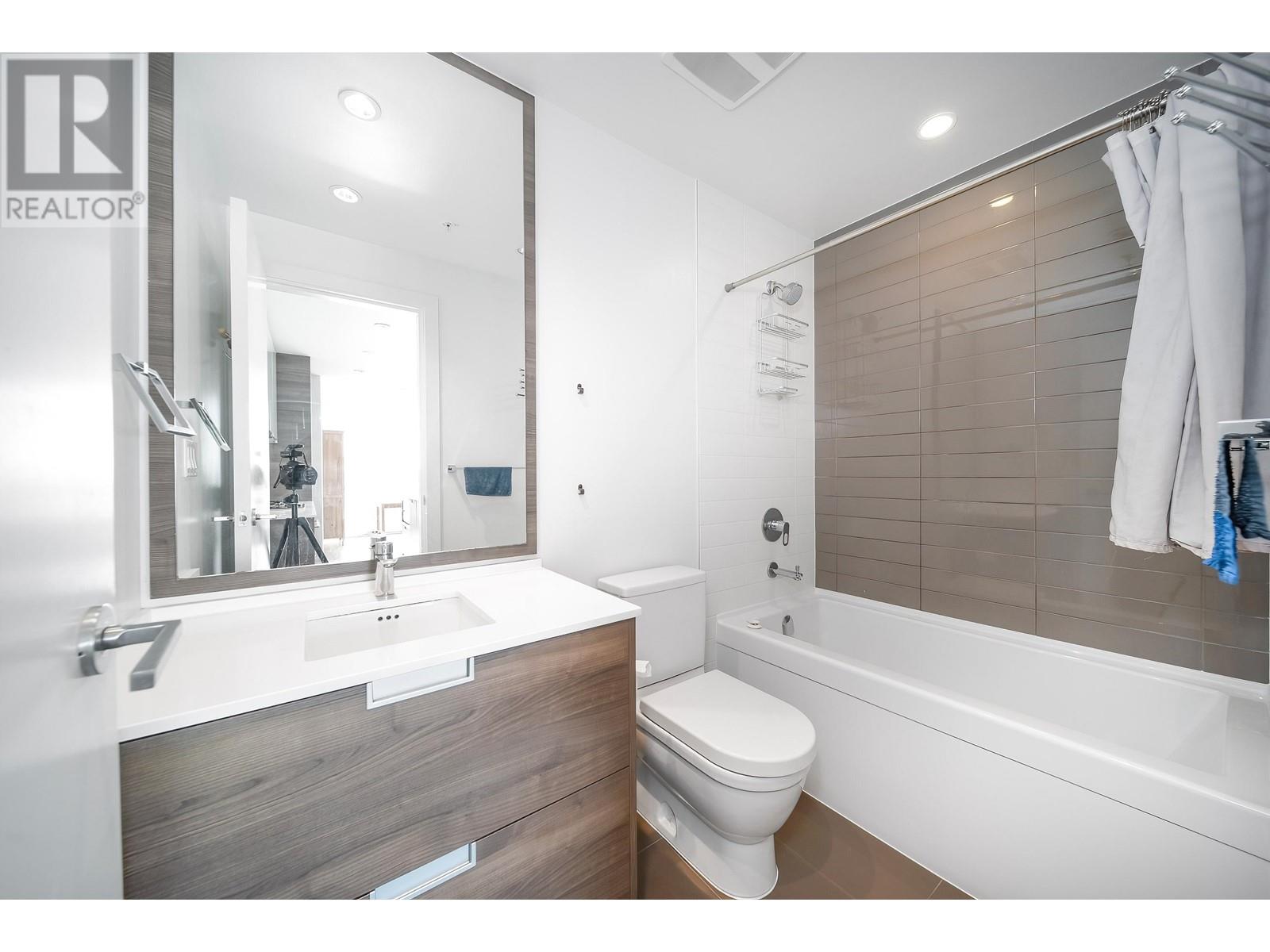 707 4688 Kingsway, Burnaby, British Columbia  V5H 0E9 - Photo 21 - R2886038