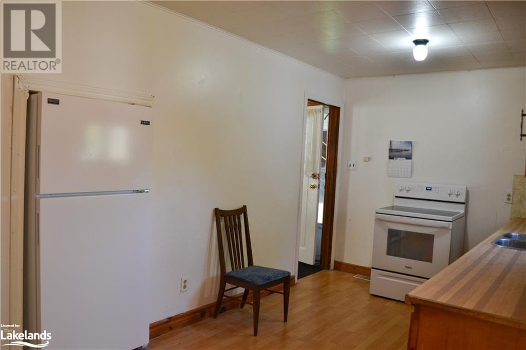 4 Macfarlane Street, Parry Sound, Ontario  P2A 2N2 - Photo 7 - 40593496